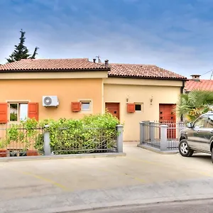 Apartment Casia
